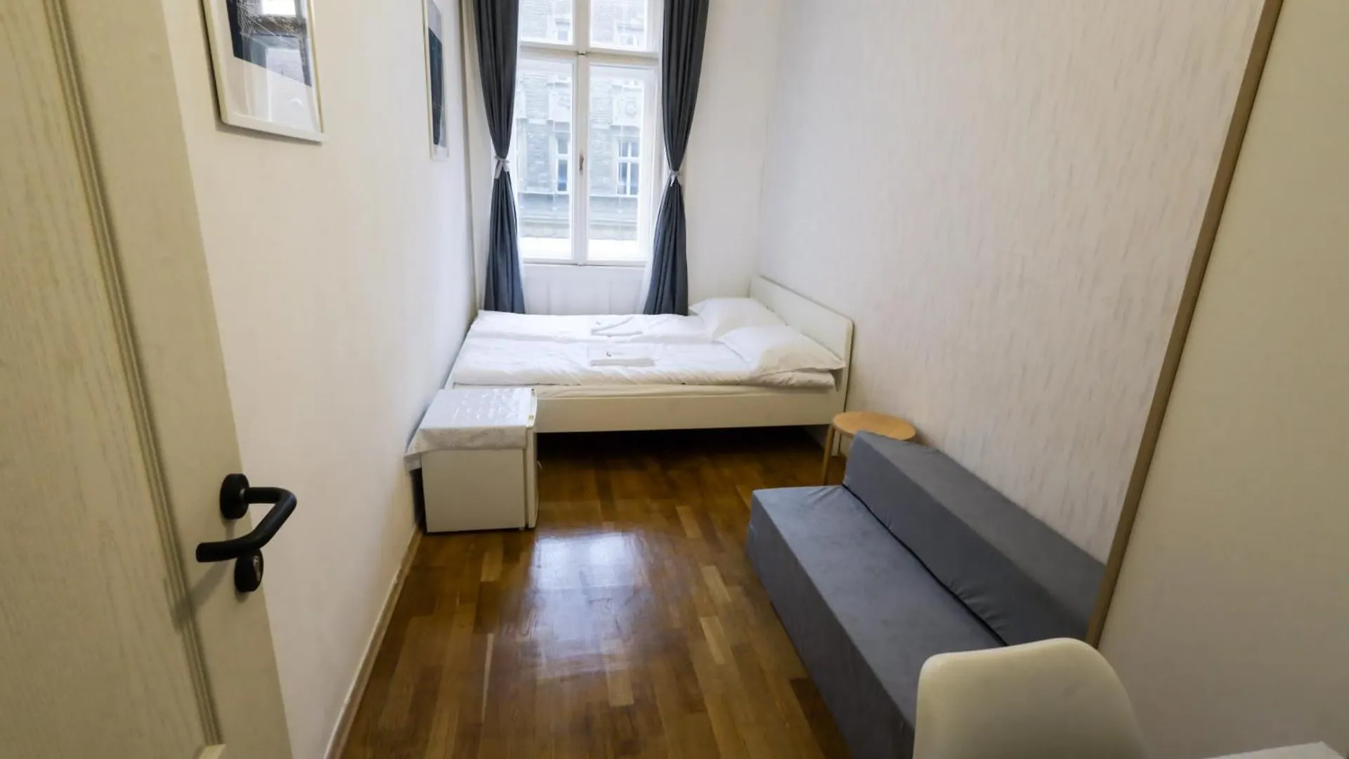 Pest-Port Apartment 4 Rooms For 16 Person Будапешт