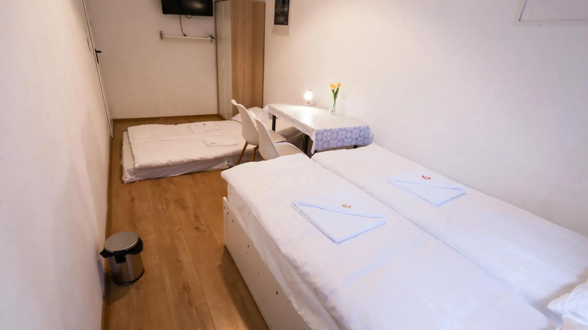 Pest-Port Apartment 4 Rooms For 16 Person Будапешт
